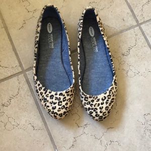 Animal print ballet flats